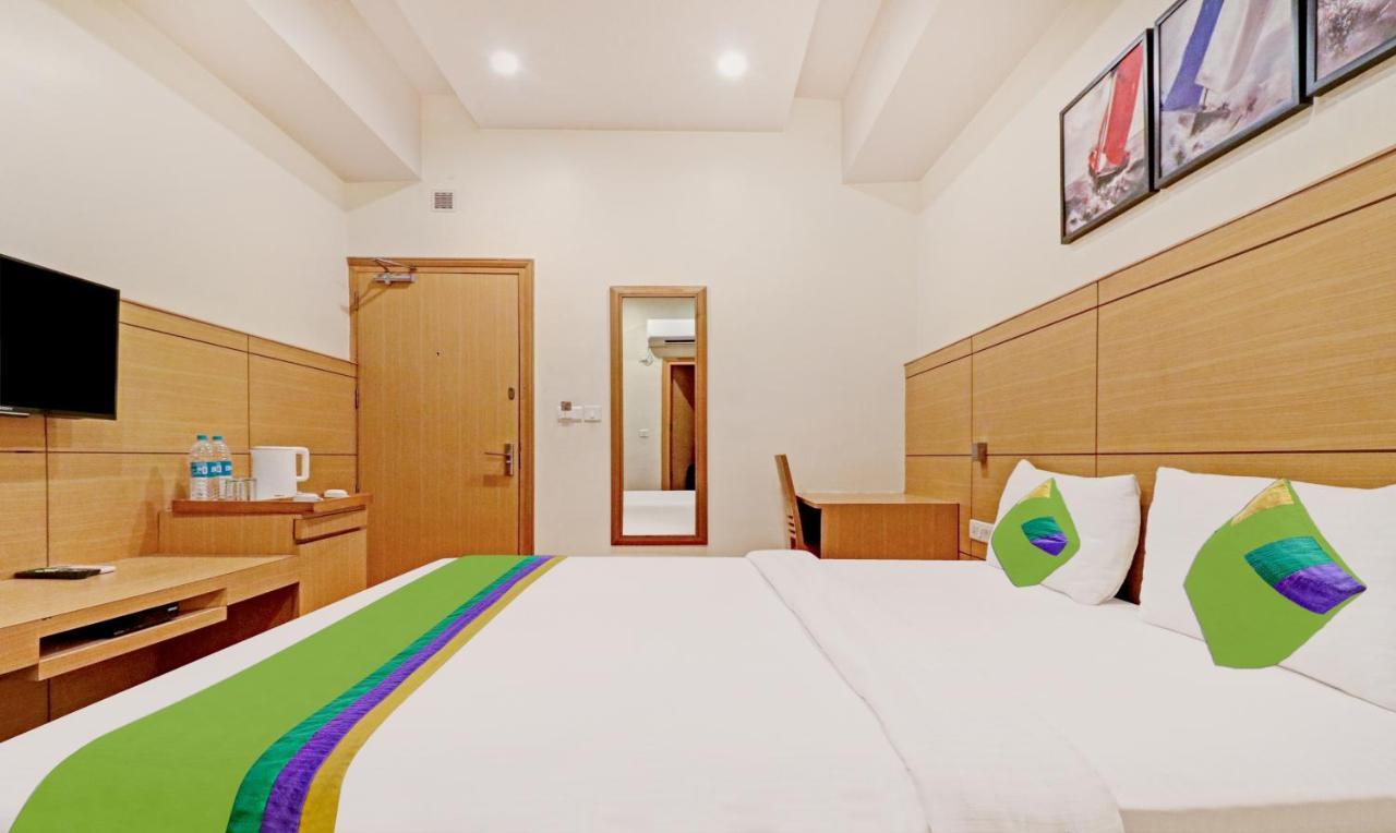 Treebo Galaxy Rooms Nueva Delhi Exterior foto