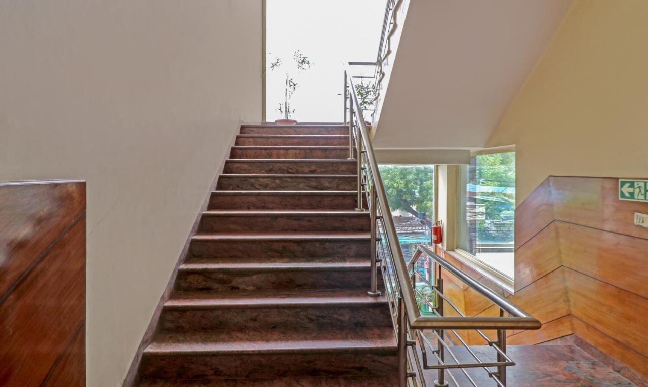 Treebo Galaxy Rooms Nueva Delhi Exterior foto